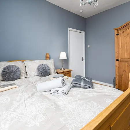 Fantastic House New Refurbished Hotel